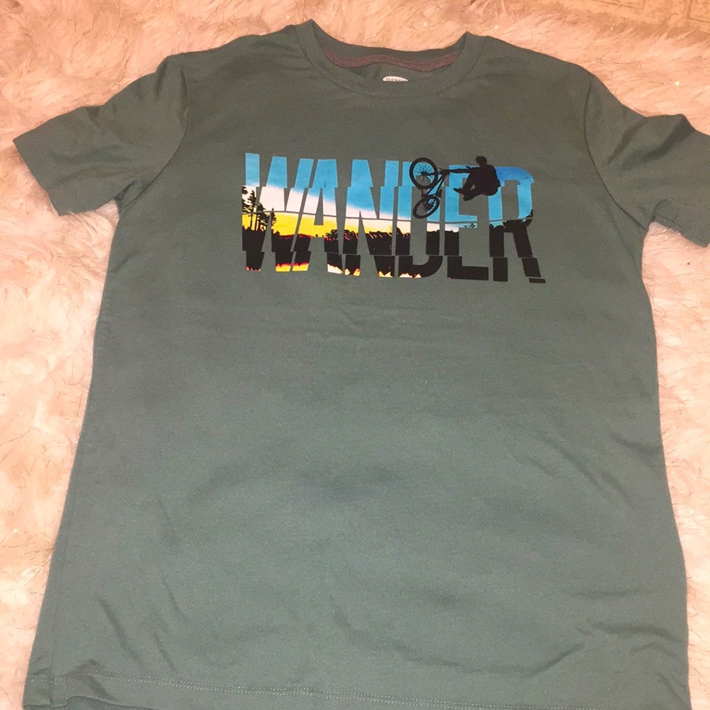 Old navy tee